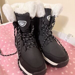 Women's Black Winter Boots with Faux Fur Lining